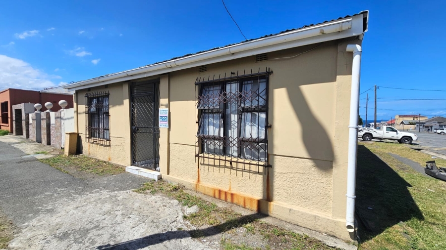 6 Bedroom Property for Sale in Quigney Eastern Cape